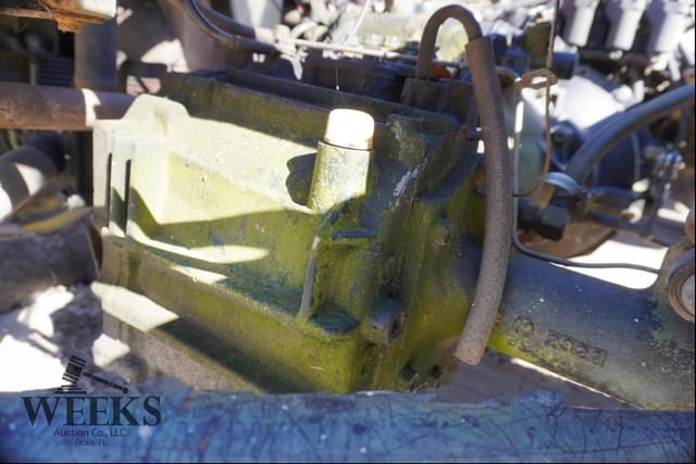 Image of John Deere Gator equipment image 4