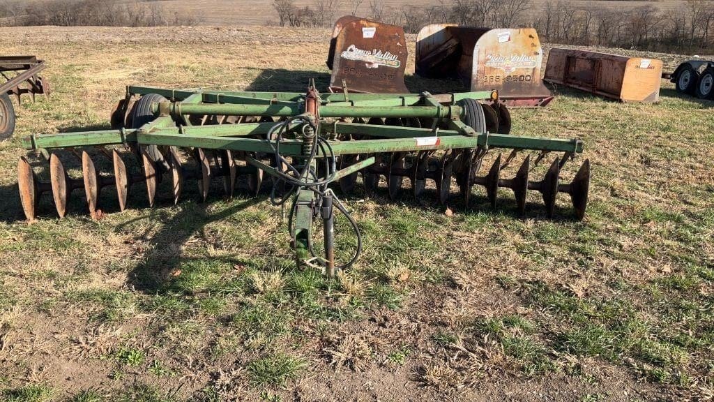 John Deere H1110 Equipment Image0