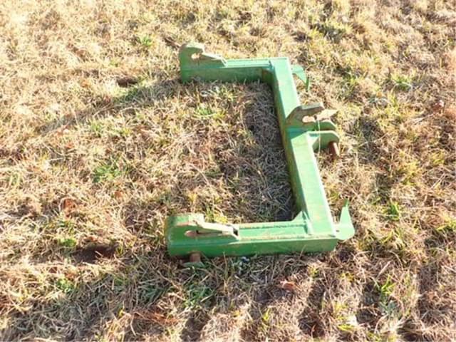 Image of John Deere Quick hitch equipment image 4