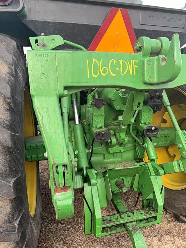 Image of John Deere Quick hitch equipment image 1