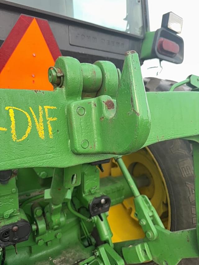 Image of John Deere Quick hitch equipment image 3