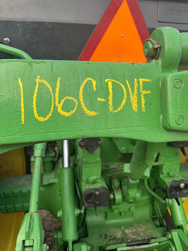 Image of John Deere Quick hitch equipment image 2