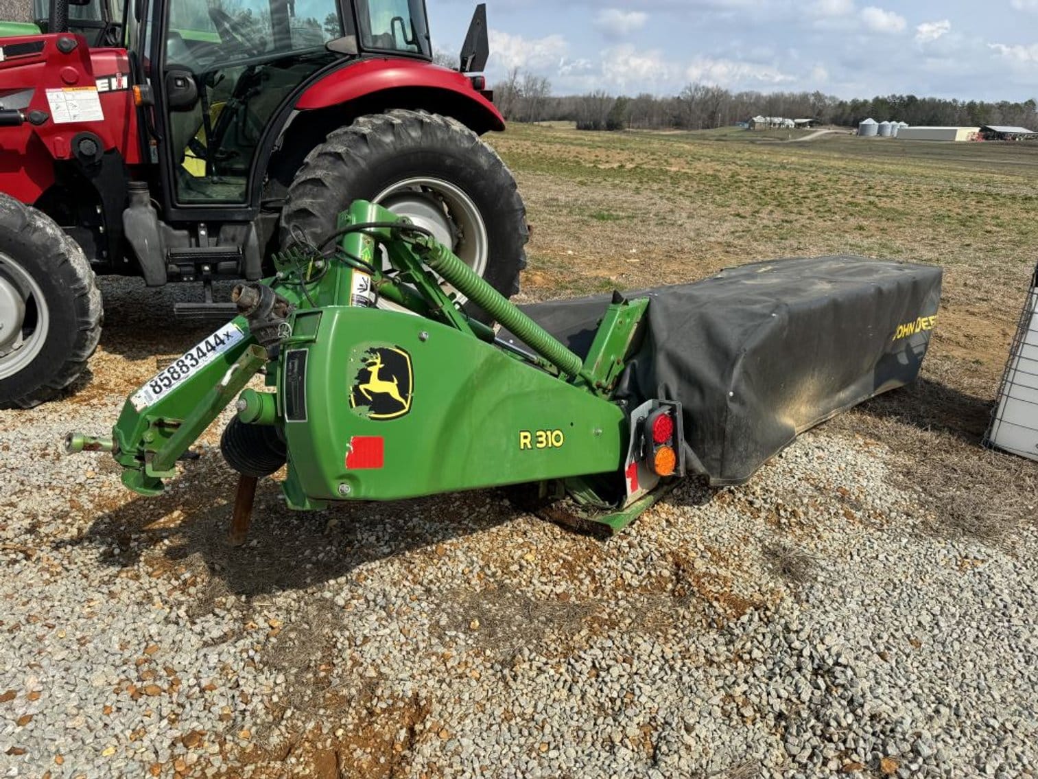 John Deere R310 Equipment Image0