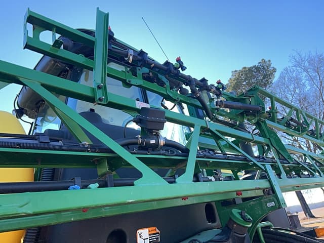 Image of John Deere R4023 equipment image 4