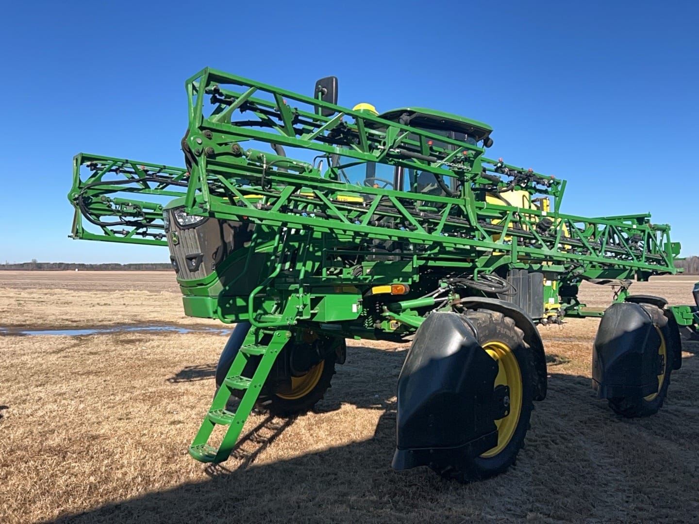 John Deere R4023 Equipment Image0