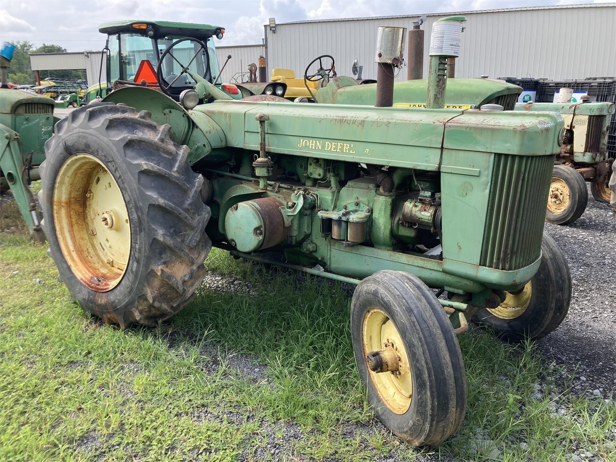 John Deere R Equipment Image0
