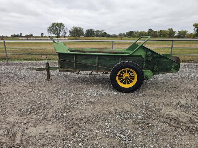 Image of John Deere R equipment image 2
