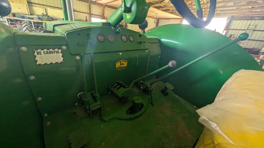 Image of John Deere R Image 1
