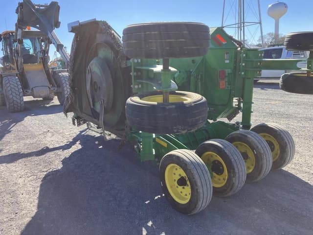 Image of John Deere R15 equipment image 4