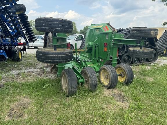 Image of John Deere R15 equipment image 2