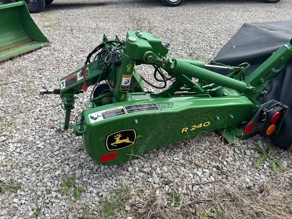 John Deere R240 Equipment Image0