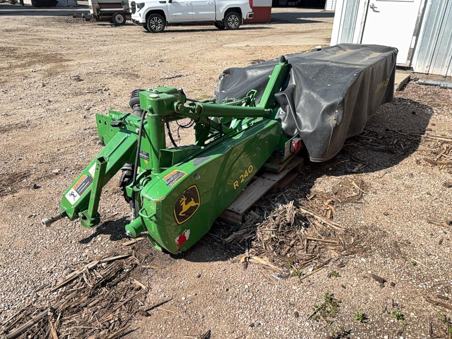 John Deere R240 Equipment Image0