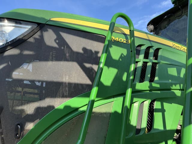 Image of John Deere R4023 equipment image 1