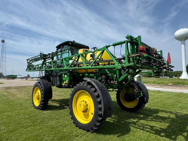 Image of John Deere R4023 equipment image 4