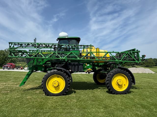 Image of John Deere R4023 equipment image 3