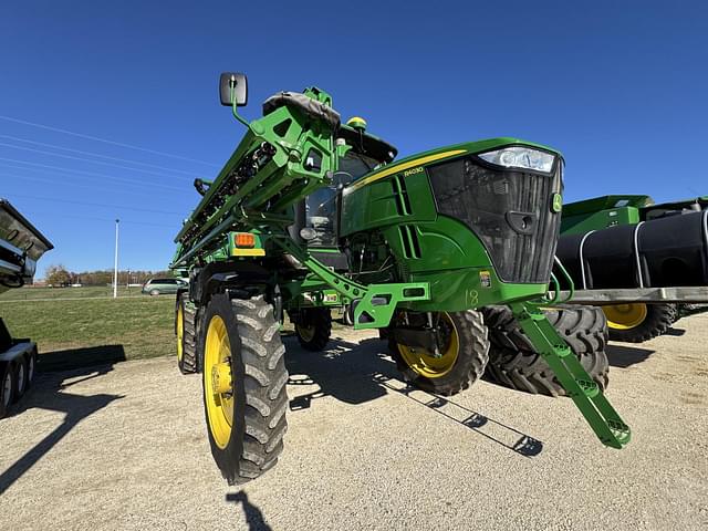 Image of John Deere R4030 equipment image 3