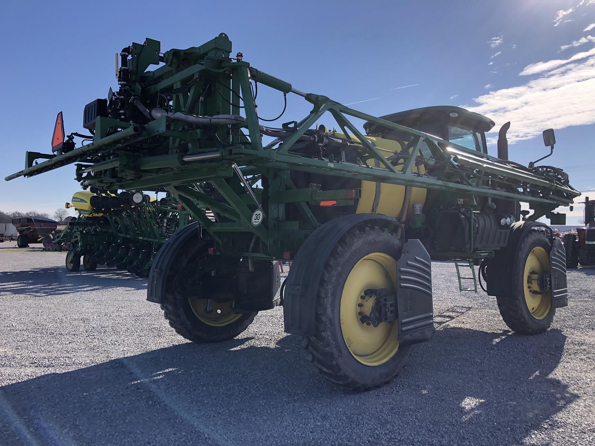 Main image John Deere R4030 3