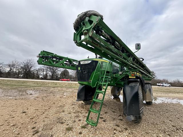 Image of John Deere R4030 equipment image 4