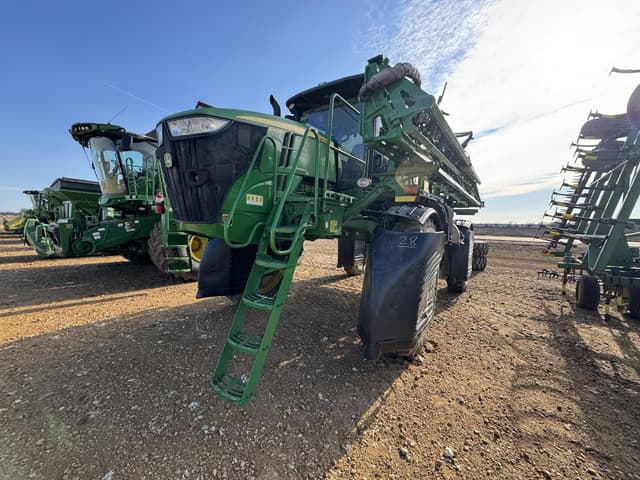 Image of John Deere R4030 equipment image 1