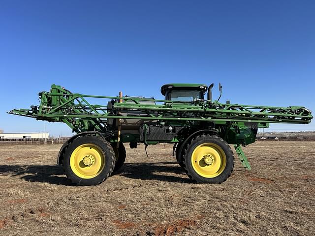 Image of John Deere R4038 equipment image 1