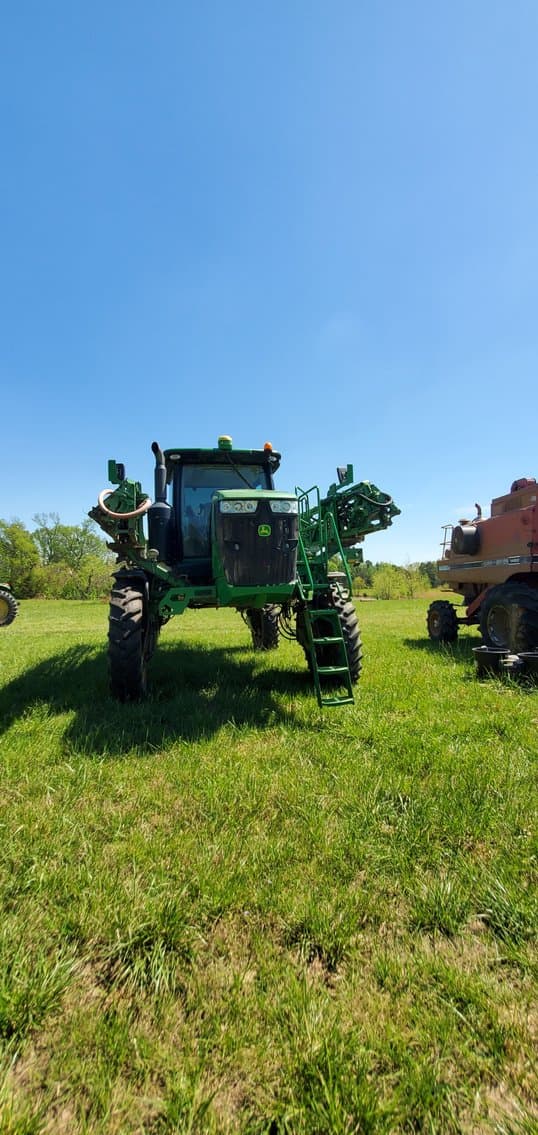Image of John Deere R4038 equipment image 1