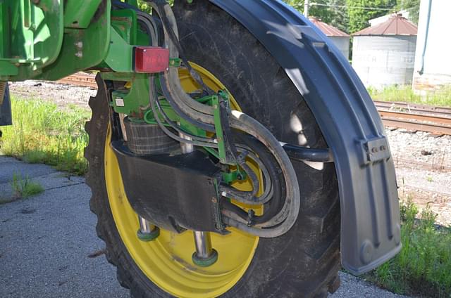 Image of John Deere R4038 equipment image 1