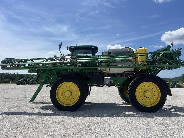 Image of John Deere R4038 equipment image 3