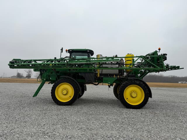 Image of John Deere R4038 equipment image 4