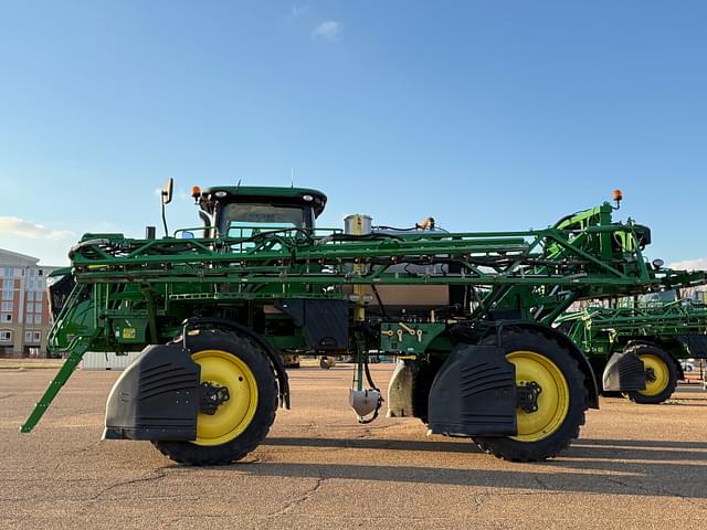 Image of John Deere R4038 equipment image 4