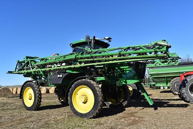 Image of John Deere R4038 equipment image 1