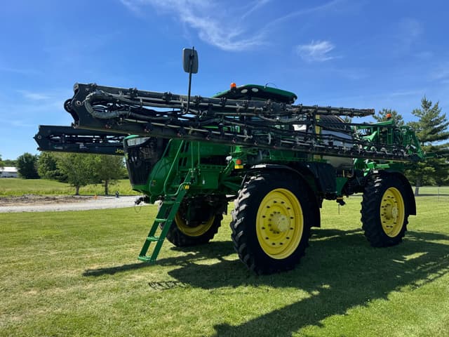 Image of John Deere R4045 equipment image 3