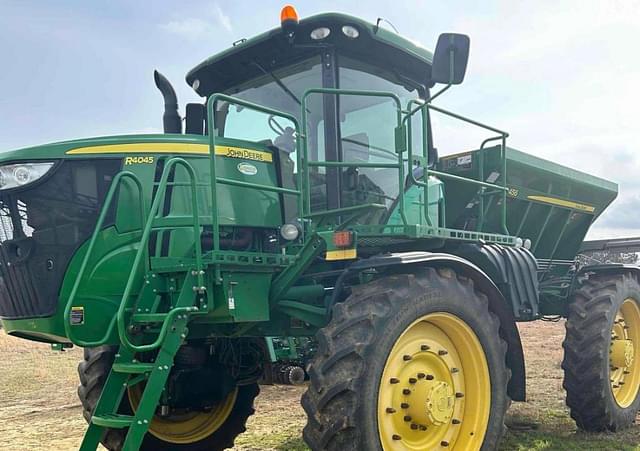 Image of John Deere R4045 equipment image 4