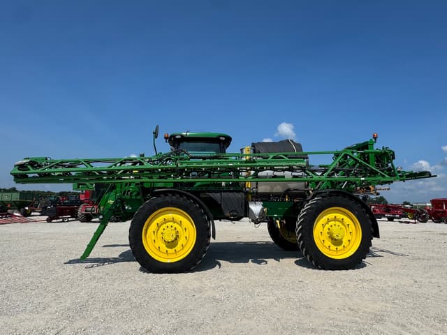 Image of John Deere R4045 equipment image 4