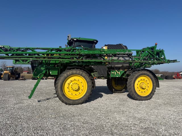 Image of John Deere R4045 equipment image 2