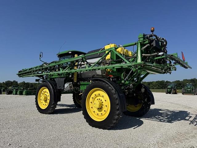 Image of John Deere R4045 equipment image 4