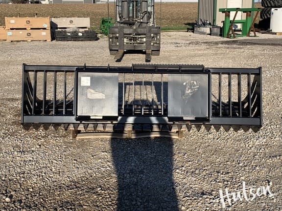 Image of John Deere R84 equipment image 4