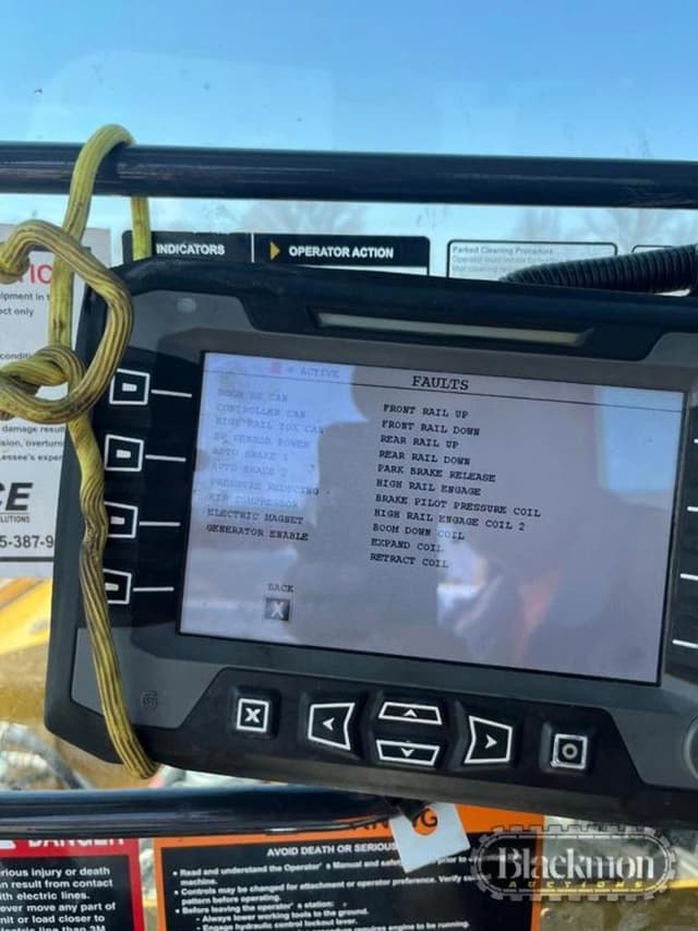 Image of John Deere 85G equipment image 2