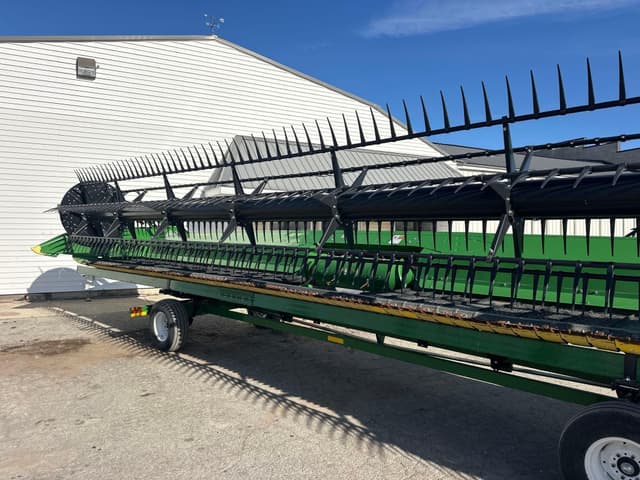 Image of John Deere RD35F equipment image 3