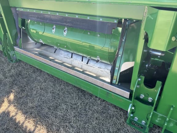 Image of John Deere RD35F equipment image 4