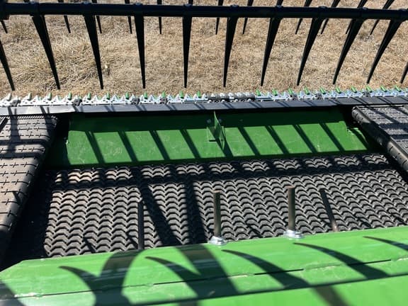 Image of John Deere RD35F equipment image 3