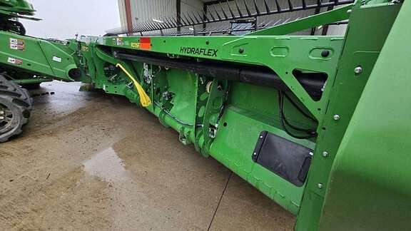 Image of John Deere RD35F equipment image 2