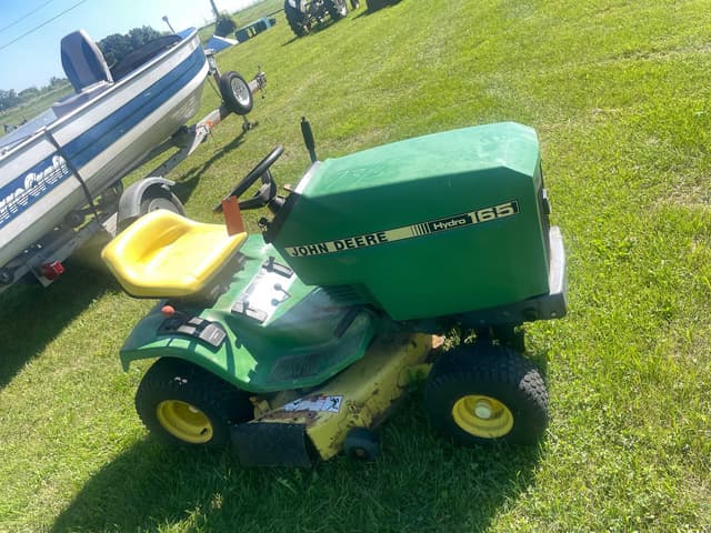 Image of John Deere 165 equipment image 3