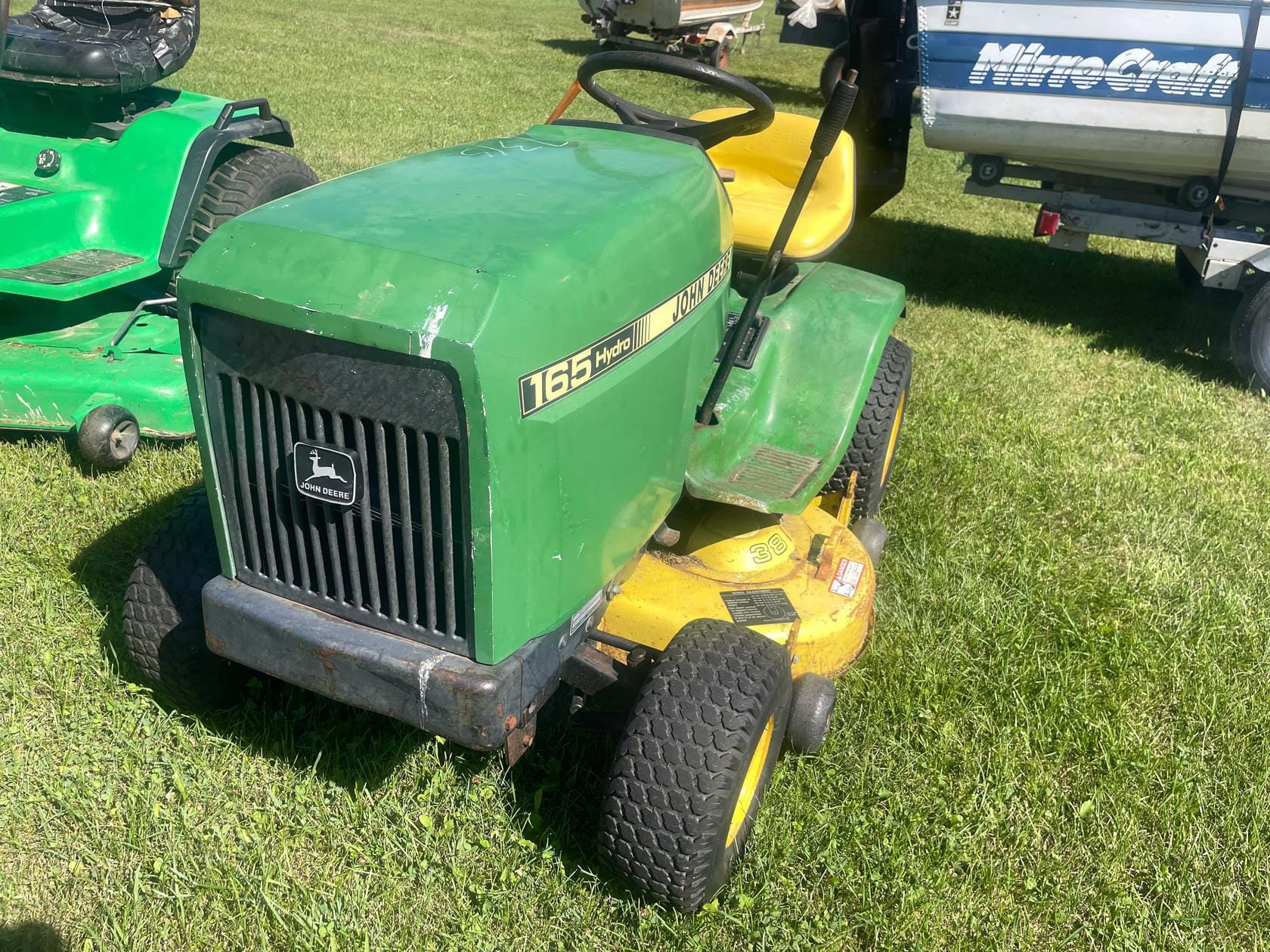 John Deere 165 Equipment Image0