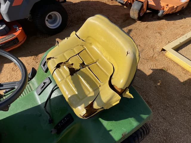 Image of John Deere 160 equipment image 4