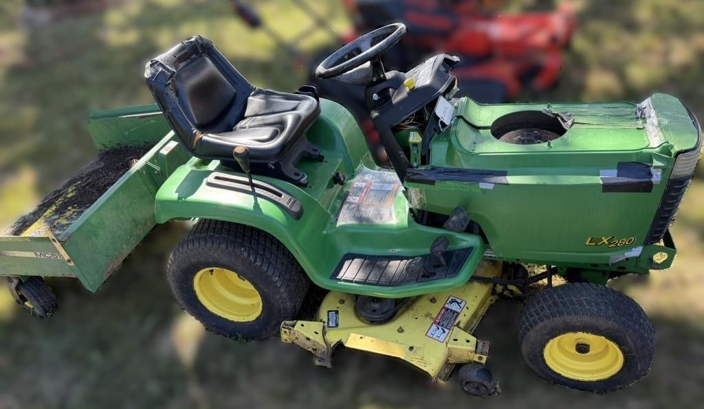 Image of John Deere LX280 Primary Image