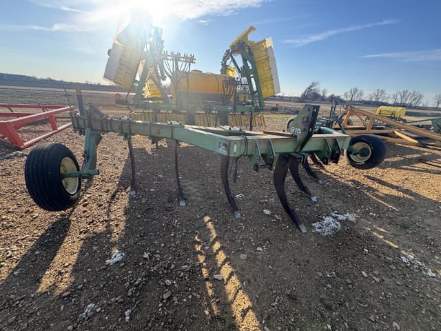 Image of John Deere 915 equipment image 4