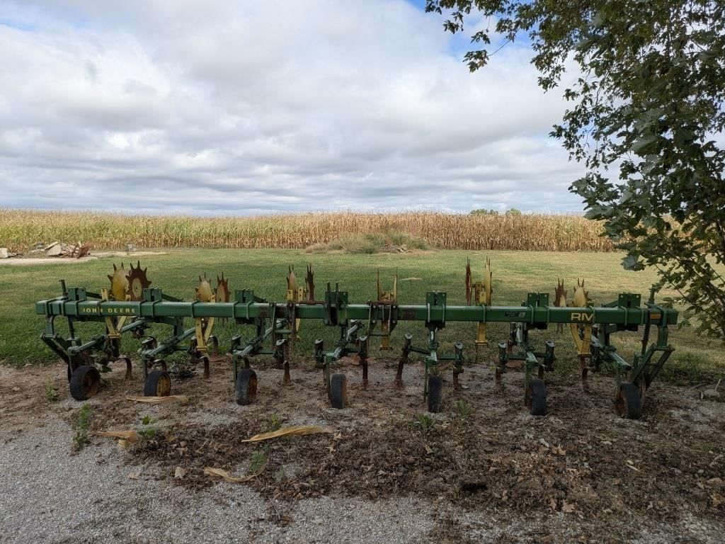 John Deere RM Equipment Image0