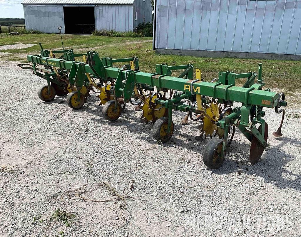 John Deere RM Equipment Image0