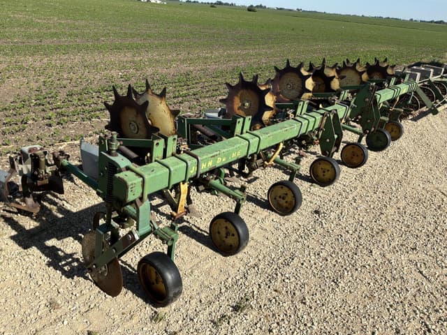Image of John Deere RM equipment image 2