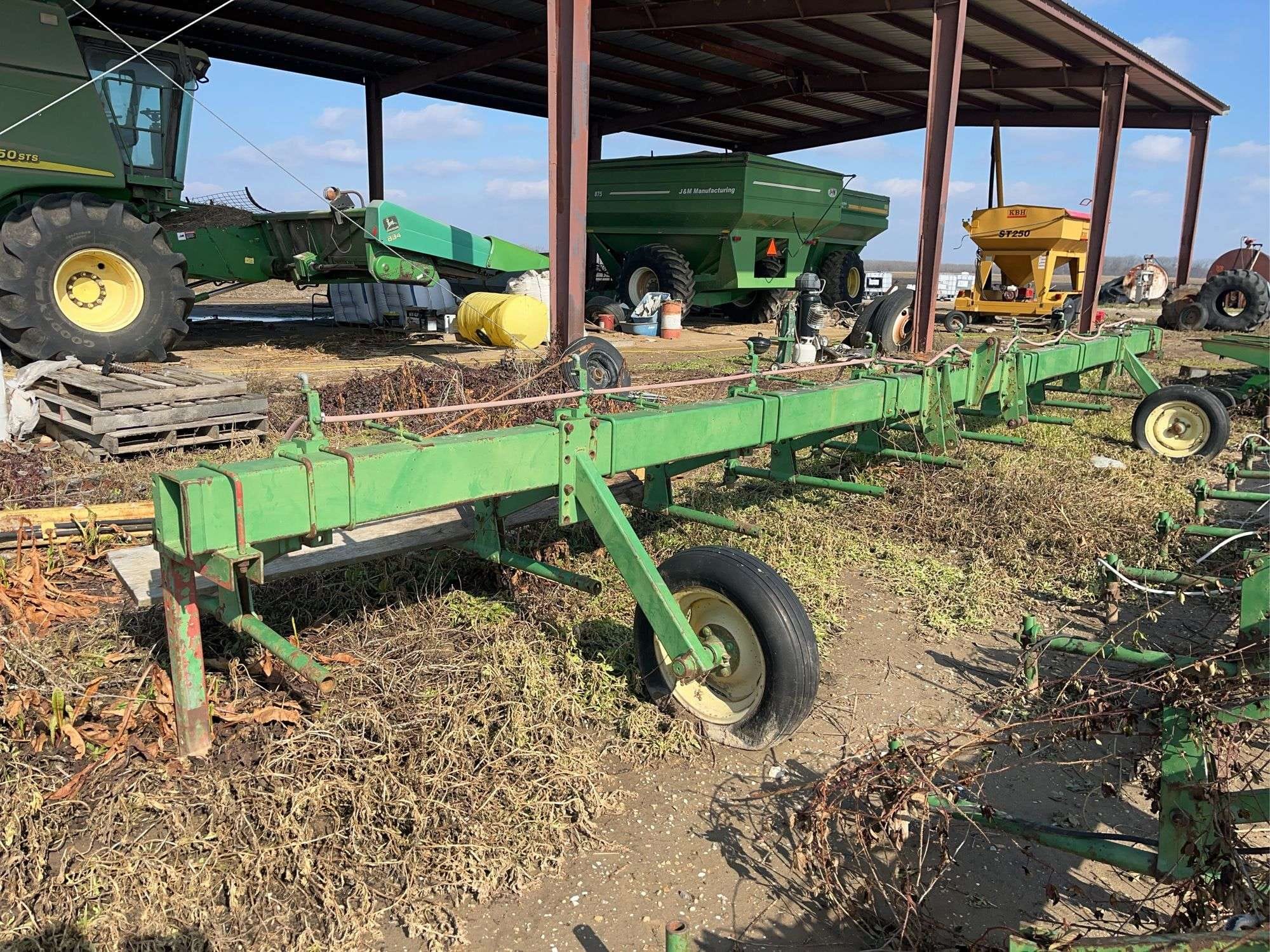 John Deere RM Equipment Image0